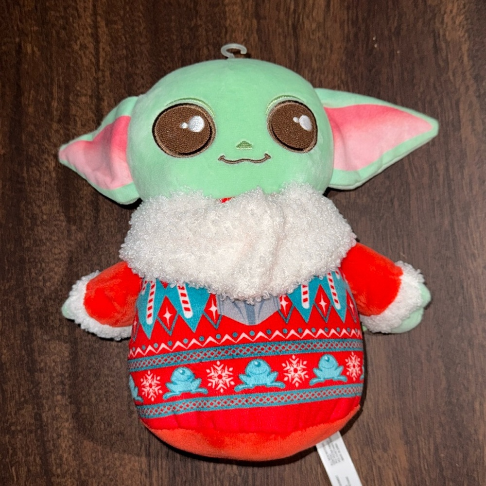 NEW BABY YODA PLUSHIE 
STAR WARS 
CHRISTMAS BABY YODA